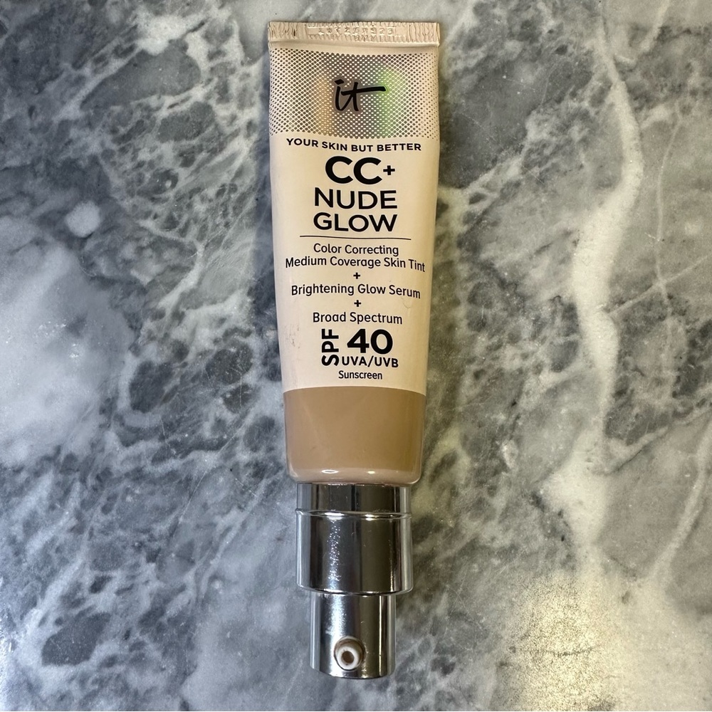 It Cosmetics CC Nude Glow Light